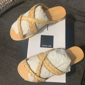 New Dolce Vita women’s sandals sz6.5